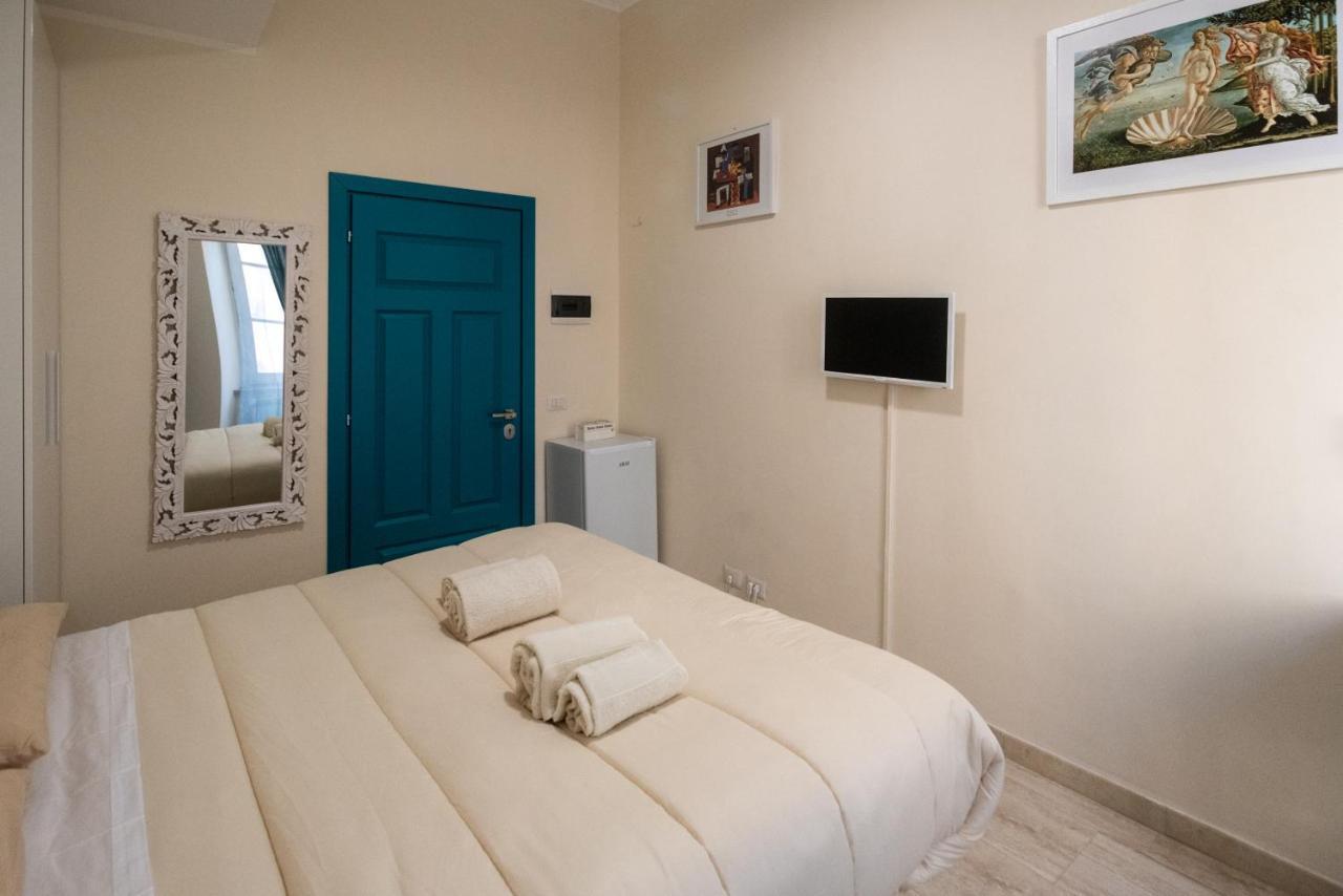 Room With Independent Entrance - Termini/Aquarium Roma Exterior foto